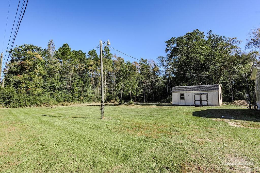 226 Madrid Road Cantonment, FL 32533 - Photo 13 of 29