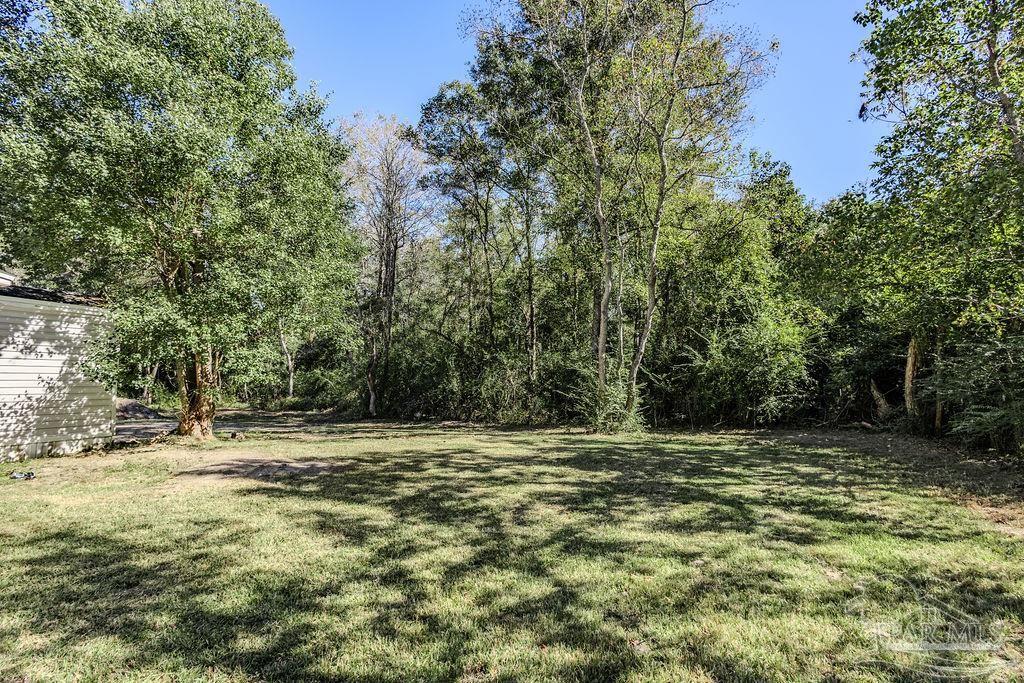 226 Madrid Road Cantonment, FL 32533 - Photo 21 of 29