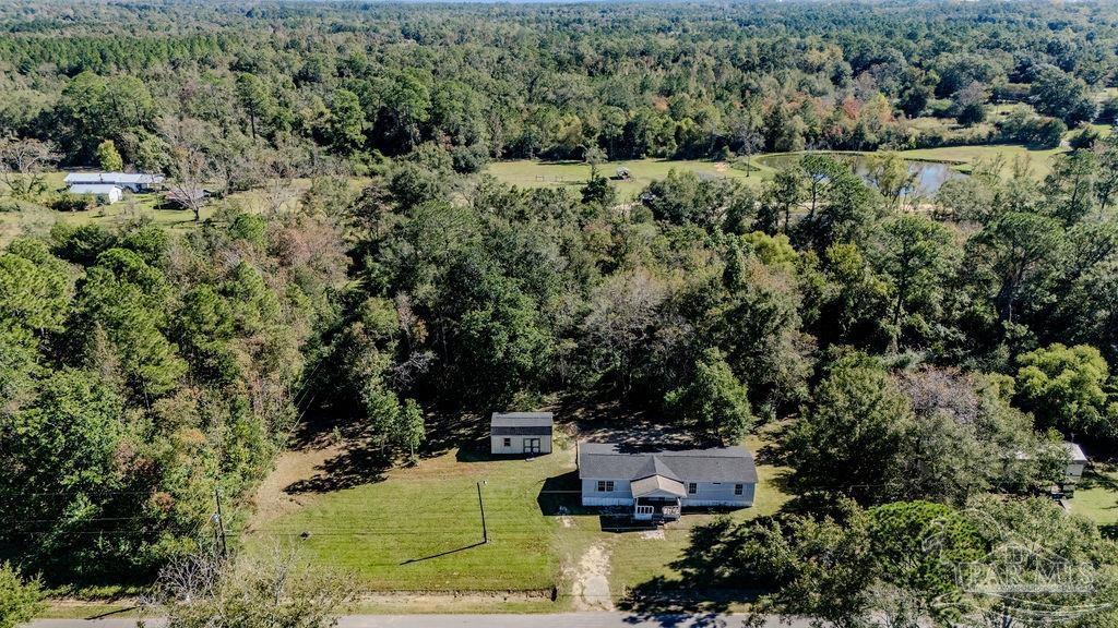 226 Madrid Road Cantonment, FL 32533 - Photo 4 of 29