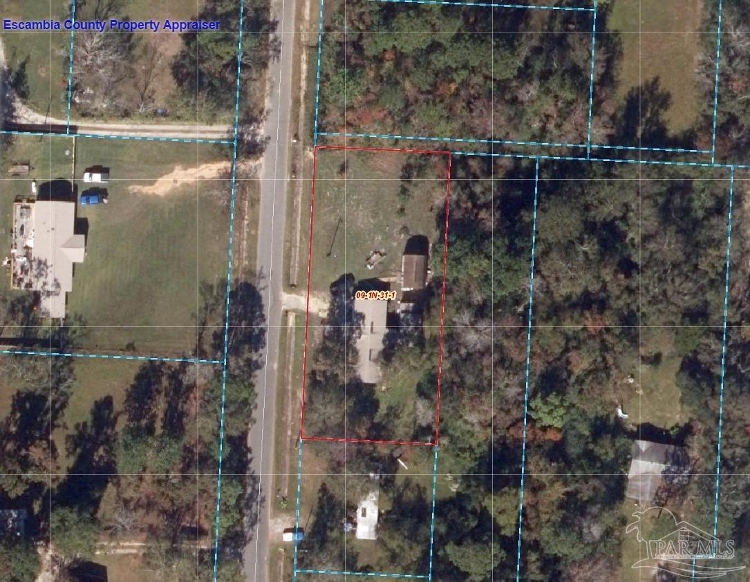 226 Madrid Road Cantonment, FL 32533 - Photo 5 of 29