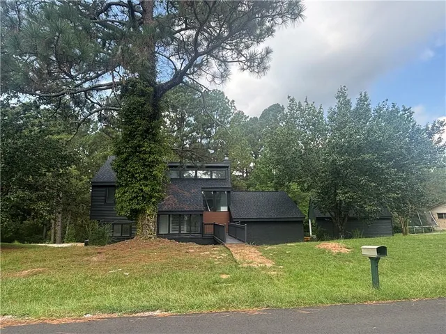 $350,000 | 121 Azalea Court East, Pineville, LA 71360