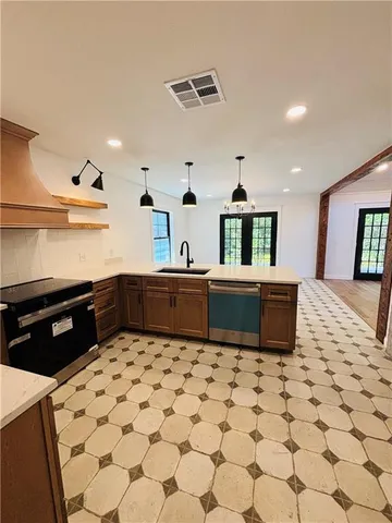 $350,000 | 121 Azalea Court East, Pineville, LA 71360