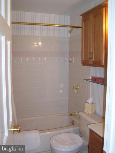 8309 Hollow Road Middletown, MD 21769 - Photo 19 of 25 Bath #1