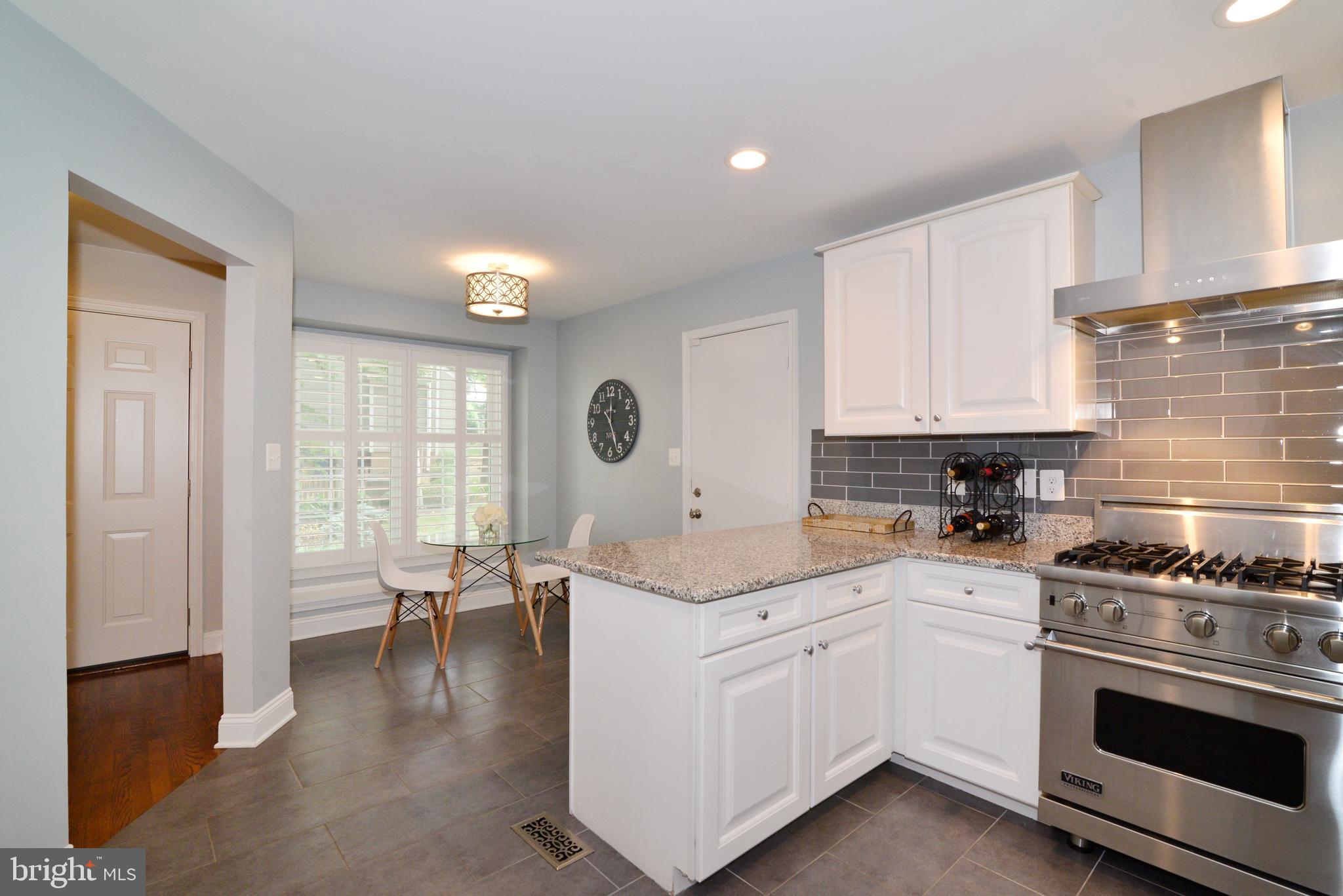 11633 Springhouse Place Reston, VA 20194 - Photo 11 of 42 View from Kitchen to Breakfast Room.