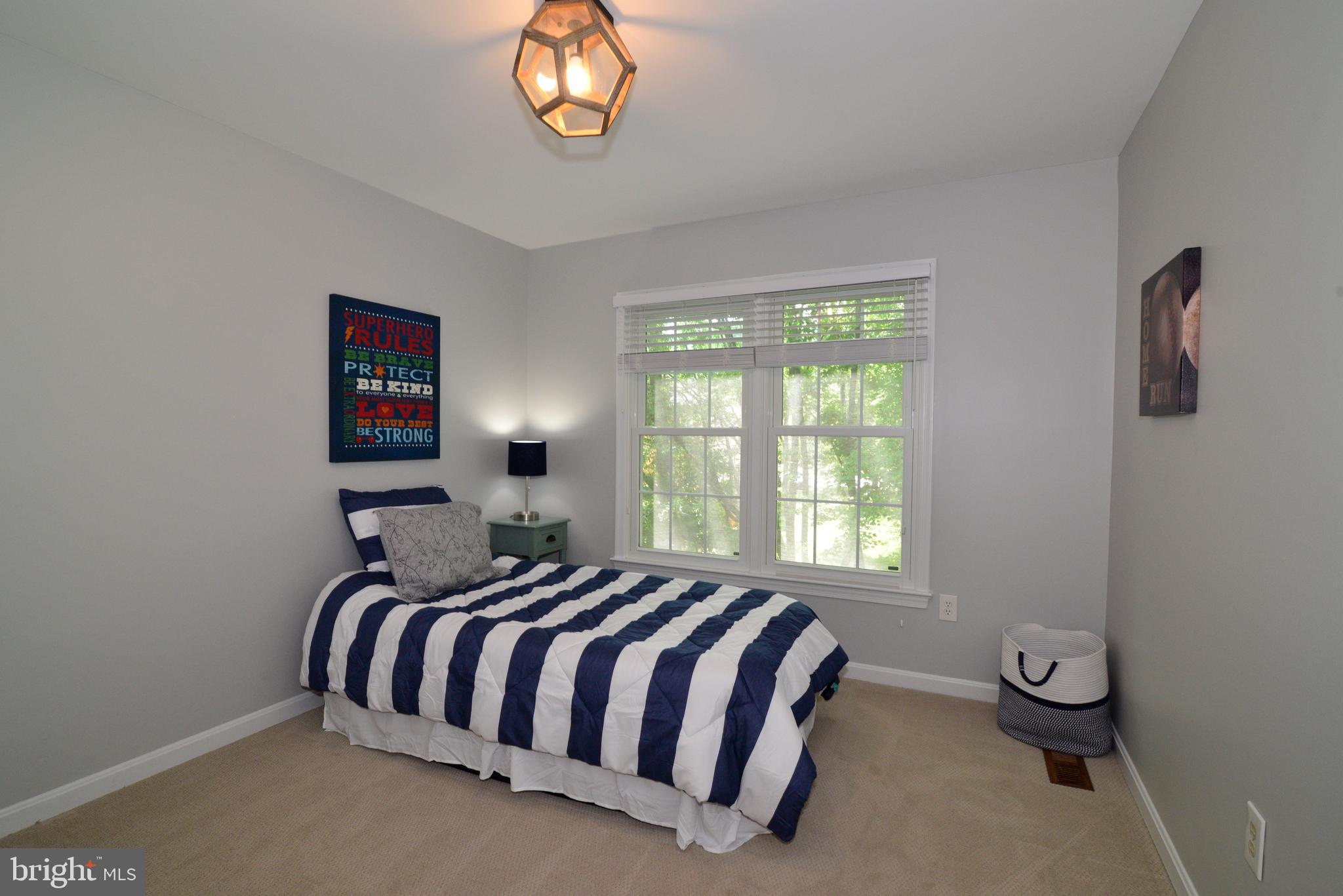 11633 Springhouse Place Reston, VA 20194 - Photo 27 of 42 Upper Level Bedroom #3.