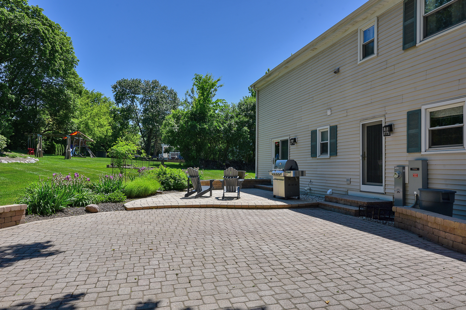 381 Grayfriars Lane Inverness, IL 60067 - Photo 33 of 37