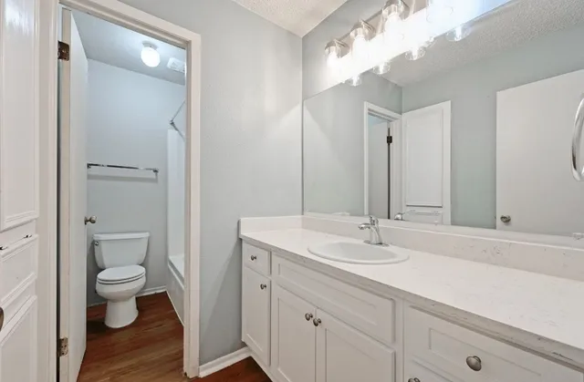 $1,800 | 2409 Berkett Drive, Unit A, Austin, TX 78745