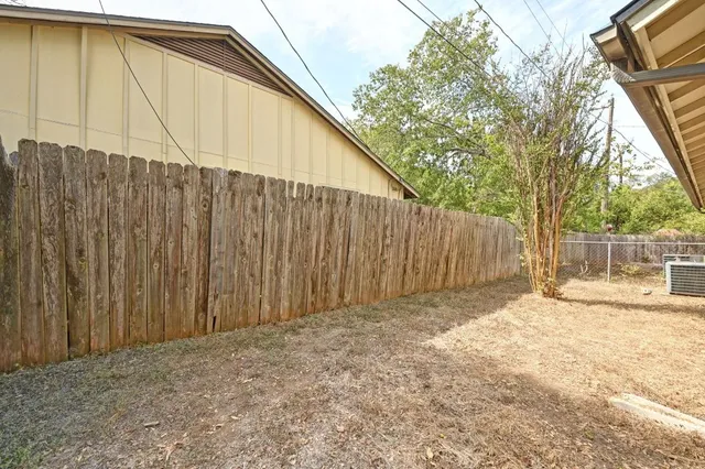 $1,800 | 2409 Berkett Drive, Unit A, Austin, TX 78745