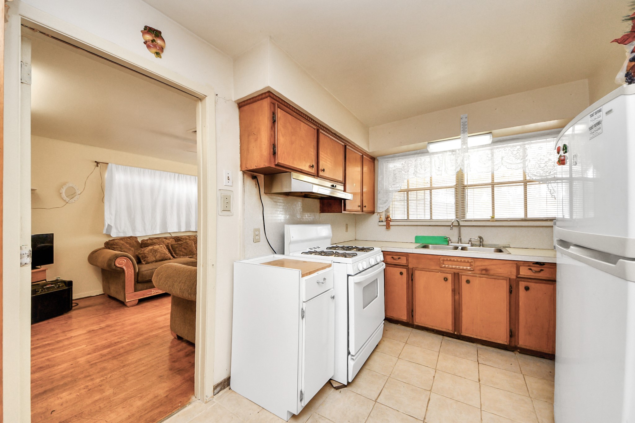 9701 Foredale Street Houston, TX 77075 - Photo 12 of 32