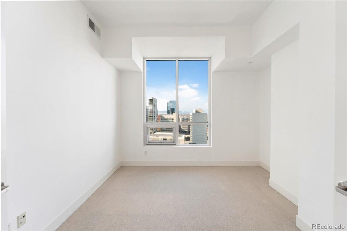 2001 Lincoln Street, Unit 2113 Denver, CO 80202 - Photo 18 of 37
