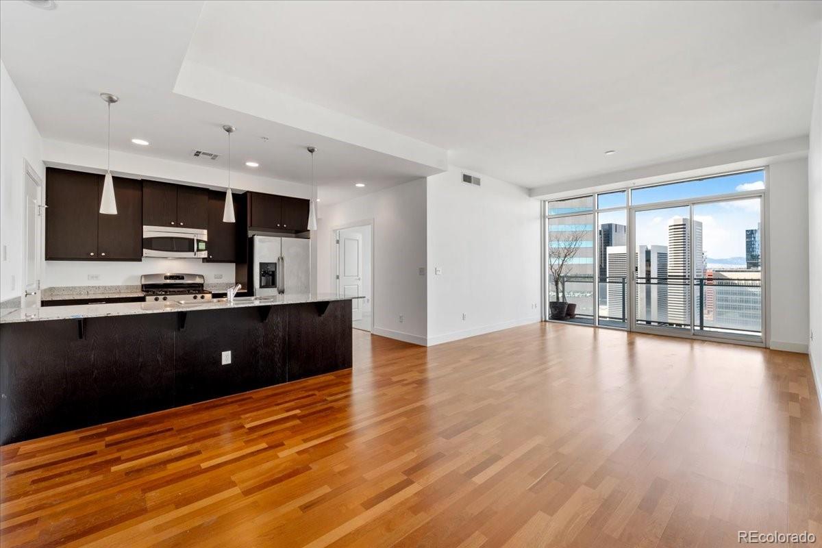 2001 Lincoln Street, Unit 2113 Denver, CO 80202 - Photo 5 of 37
