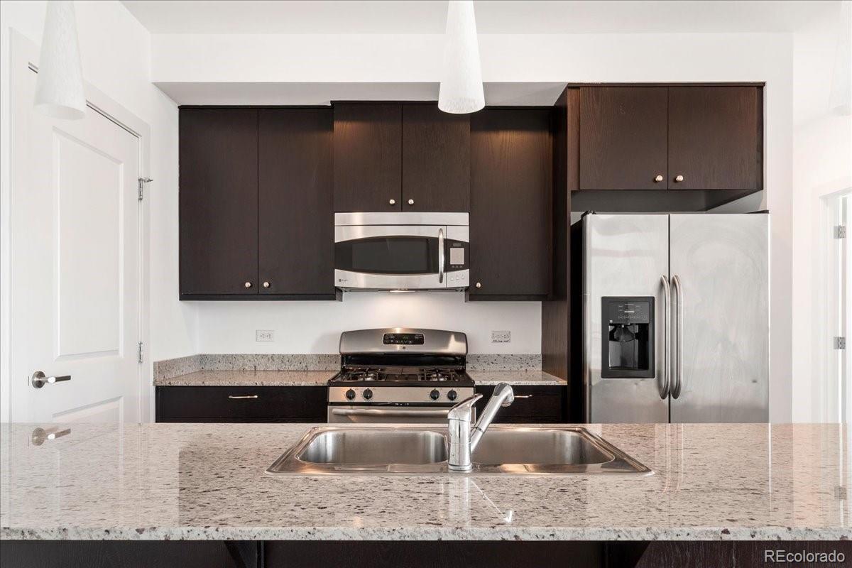 2001 Lincoln Street, Unit 2113 Denver, CO 80202 - Photo 8 of 37