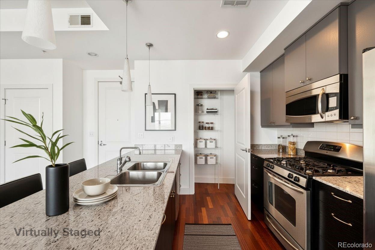 2001 Lincoln Street, Unit 2113 Denver, CO 80202 - Photo 10 of 37