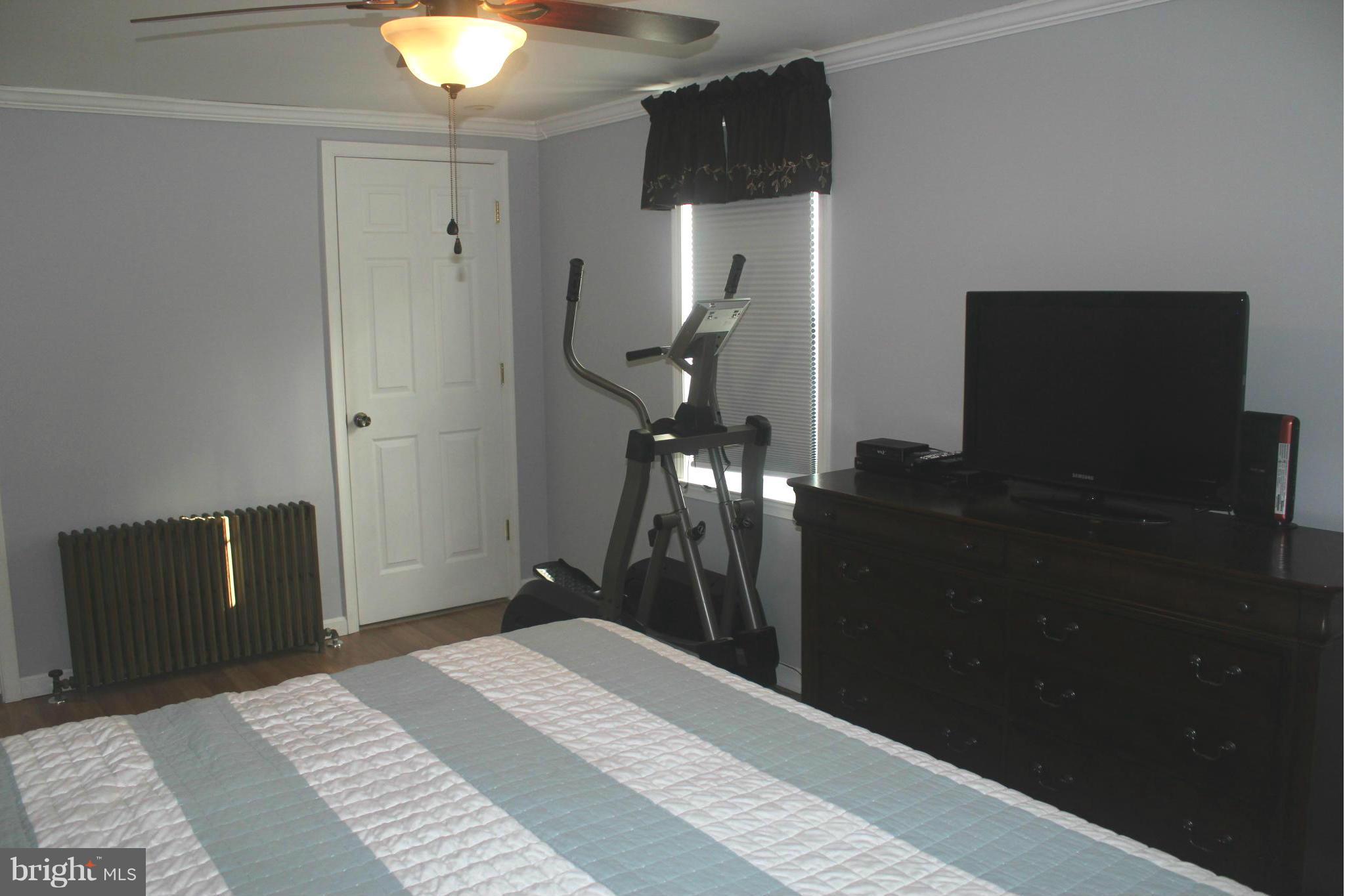 2843 Cub Hill Road Baltimore, MD 21234 - Photo 15 of 30 Bedroom (Master)