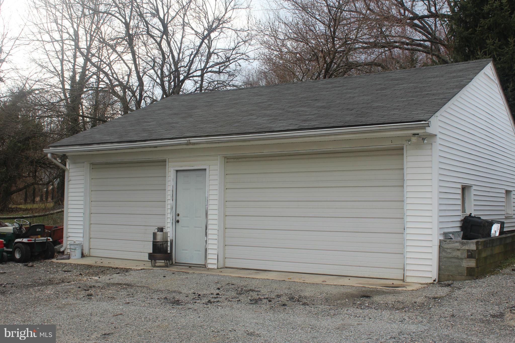 2843 Cub Hill Road Baltimore, MD 21234 - Photo 28 of 30 Exterior (Rear)