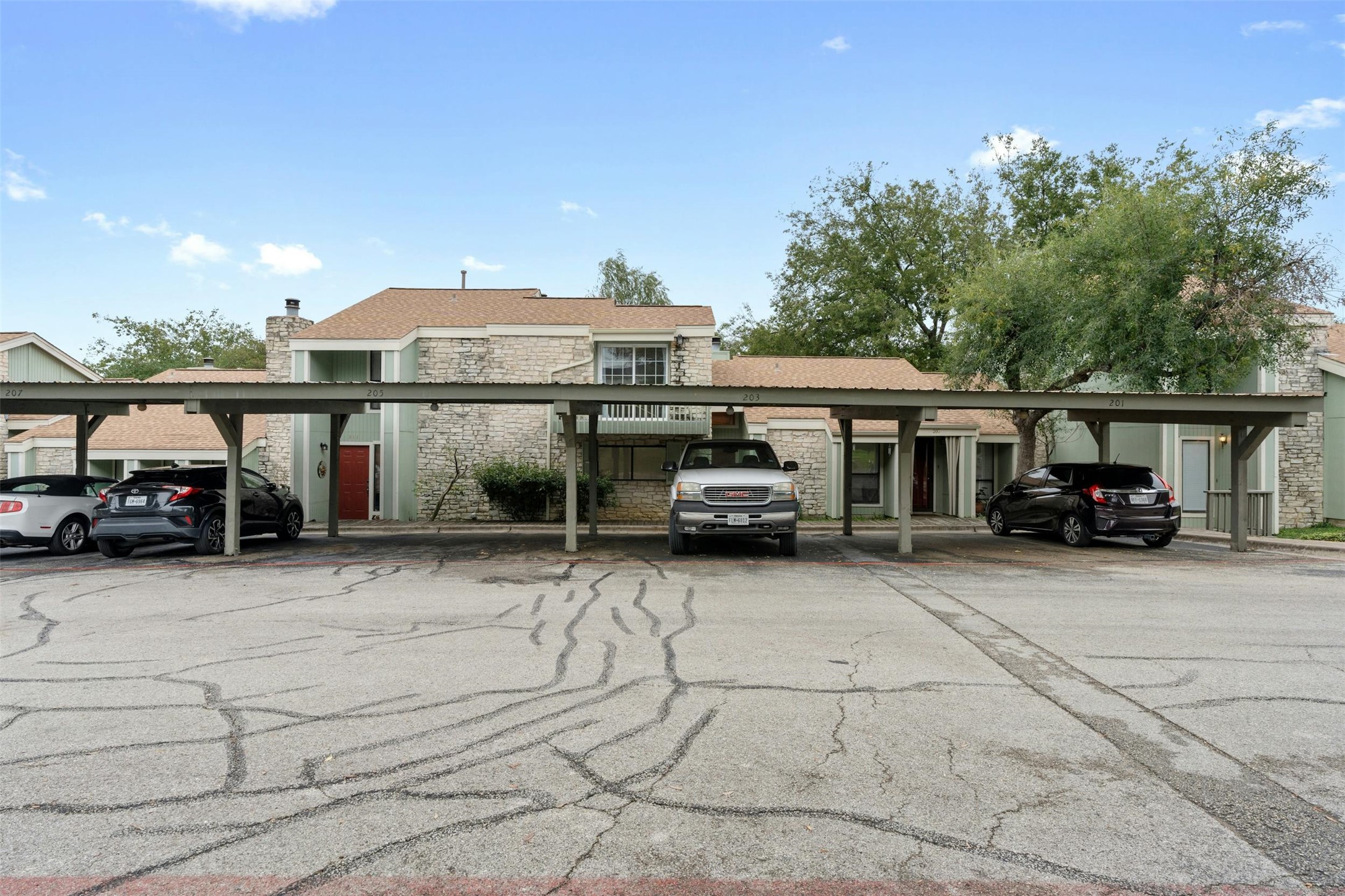 500 Hesters Crossing Road, Unit 209 Round Rock, TX 78681 - Photo 23 of 24 a view of a terrace with sitting area