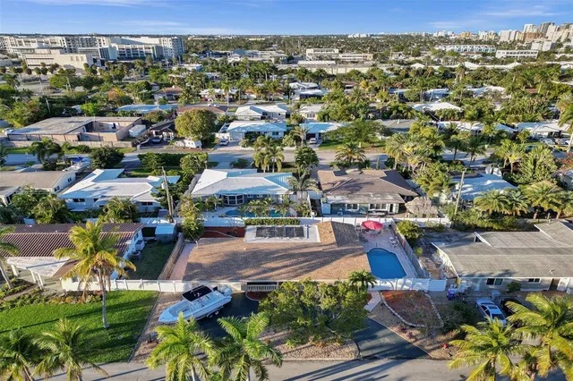 $825,000 | 2585 Southeast 3rd Street, Pompano Beach, FL 33062