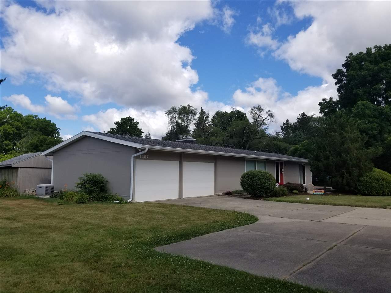 1497 North Dye Road Flint, MI 48532 - Photo 19 of 30 50017371-19.JPG