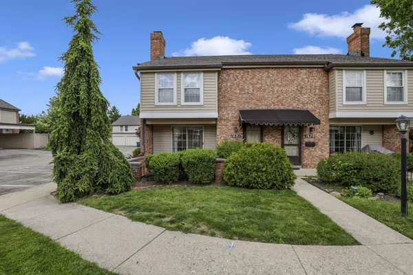 $290,000 | 1681 St James Court, Unit 2581, Columbus, OH 43220