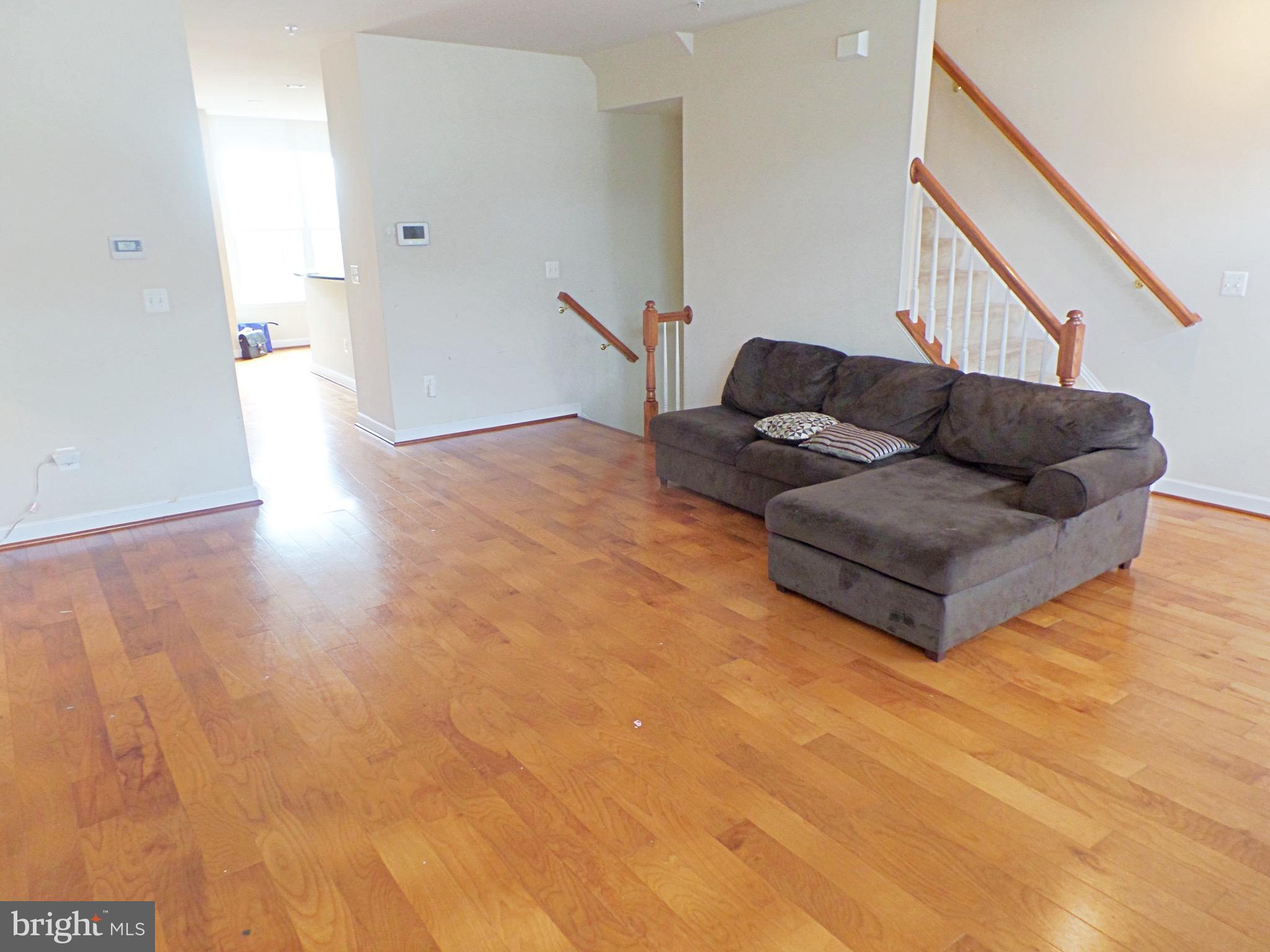 8007 Sport View Road Landover, MD 20785 - Photo 2 of 20 Living Room