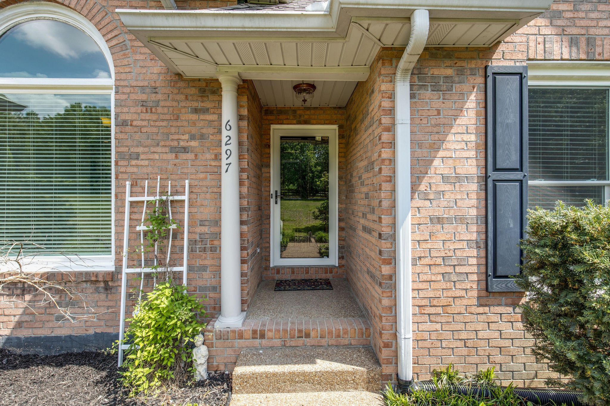6297 Pettus Road Antioch, TN 37013 - Photo 4 of 40 Gallery Image 4