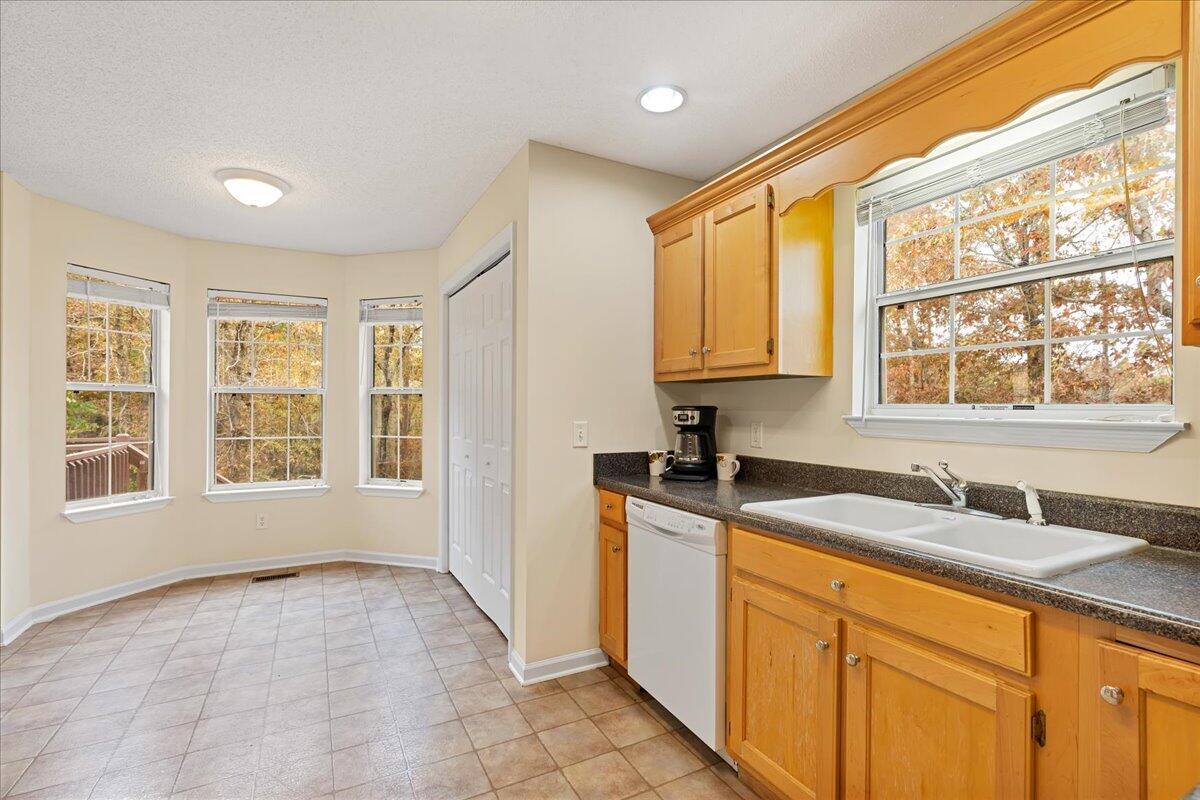 10499 Fielding Road Ooltewah, TN 37363 - Photo 12 of 35 12-10499 Fielding Rd-12