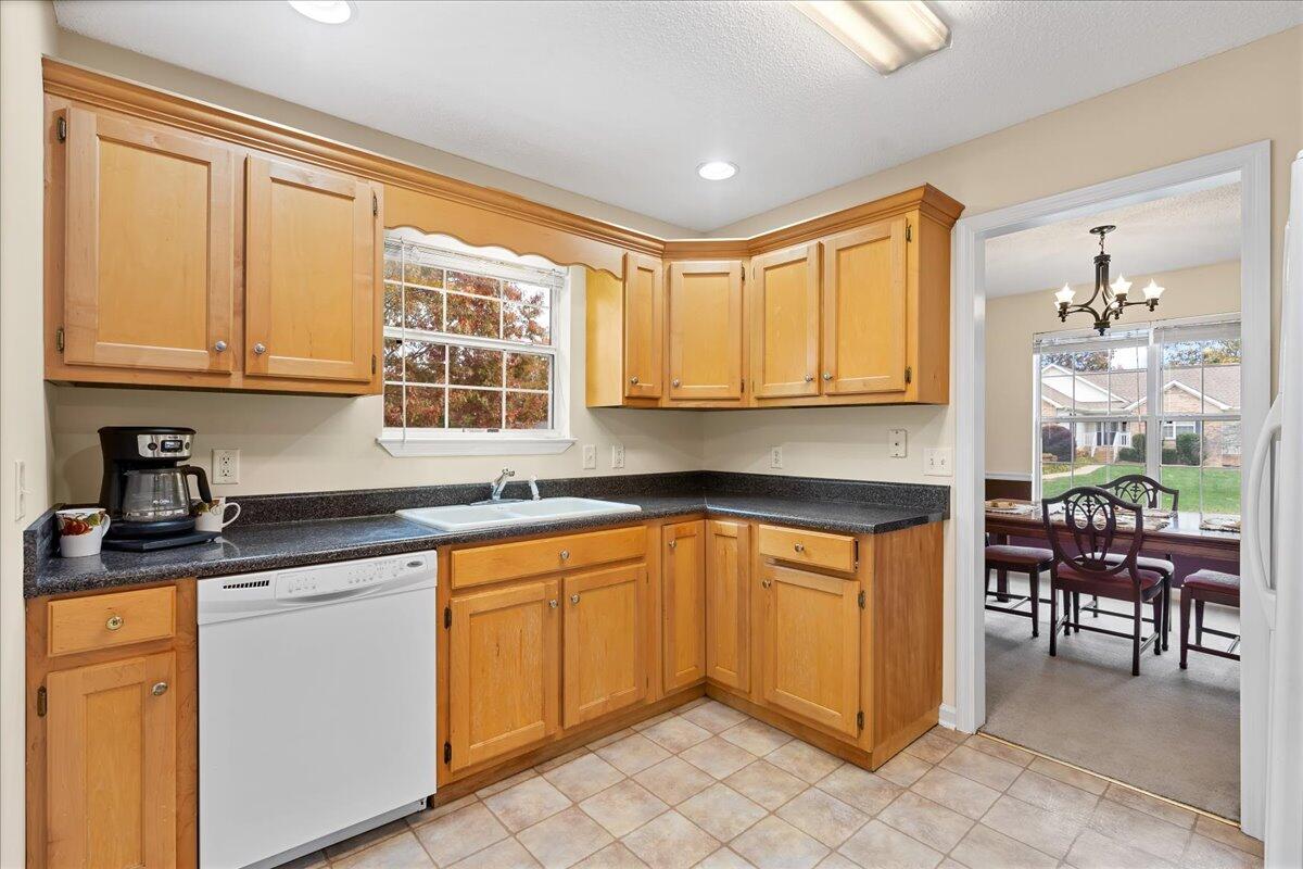 10499 Fielding Road Ooltewah, TN 37363 - Photo 9 of 35 09-10499 Fielding Rd-9