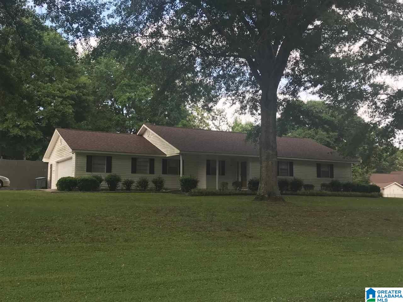 107 Kevin Lane Clanton, AL 35045 - Photo 1 of 14