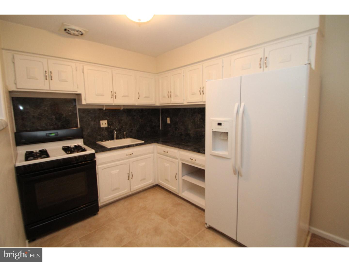 11918 Covert Road Philadelphia, PA 19154 - Photo 13 of 24 Gallery Image 13