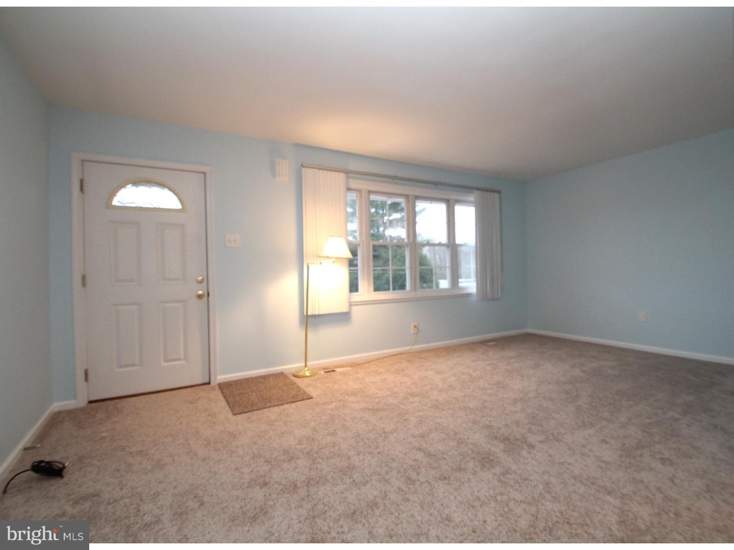 11918 Covert Road Philadelphia, PA 19154 - Photo 14 of 24 Gallery Image 14
