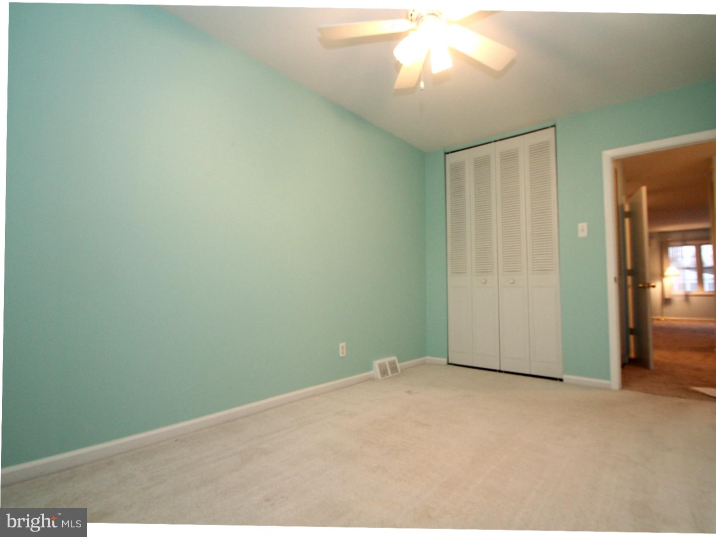 11918 Covert Road Philadelphia, PA 19154 - Photo 19 of 24 Gallery Image 19