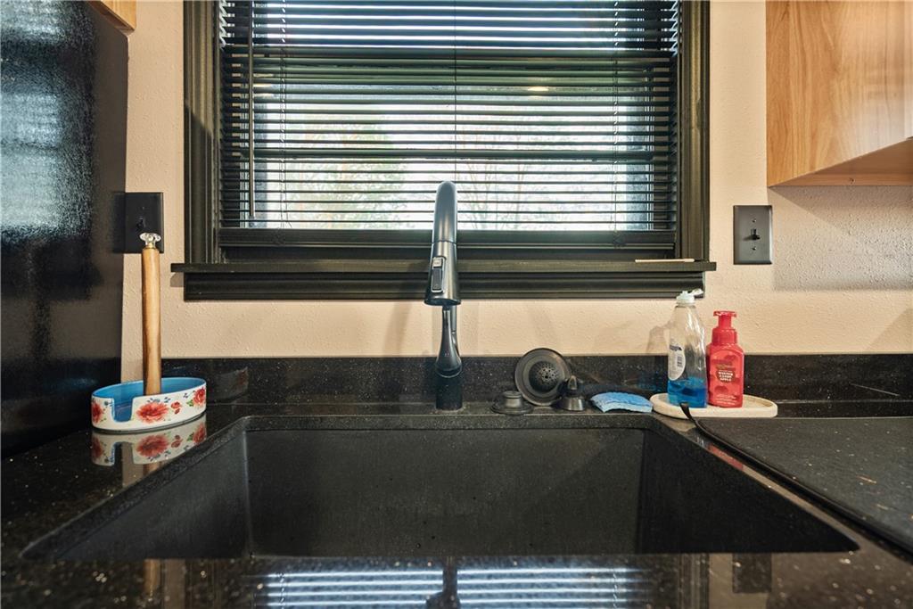 407 Lemon Street Dearing, KS 67340 - Photo 16 of 45