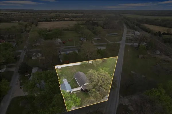 $165,000 | 407 Lemon Street, Dearing, KS 67340