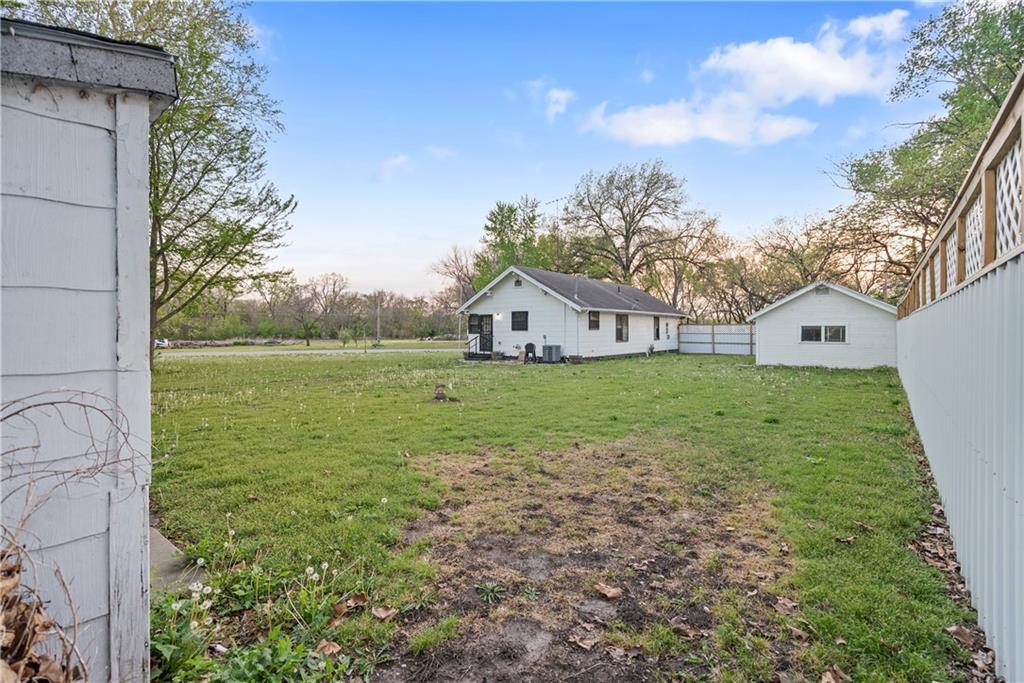 407 Lemon Street Dearing, KS 67340 - Photo 43 of 45