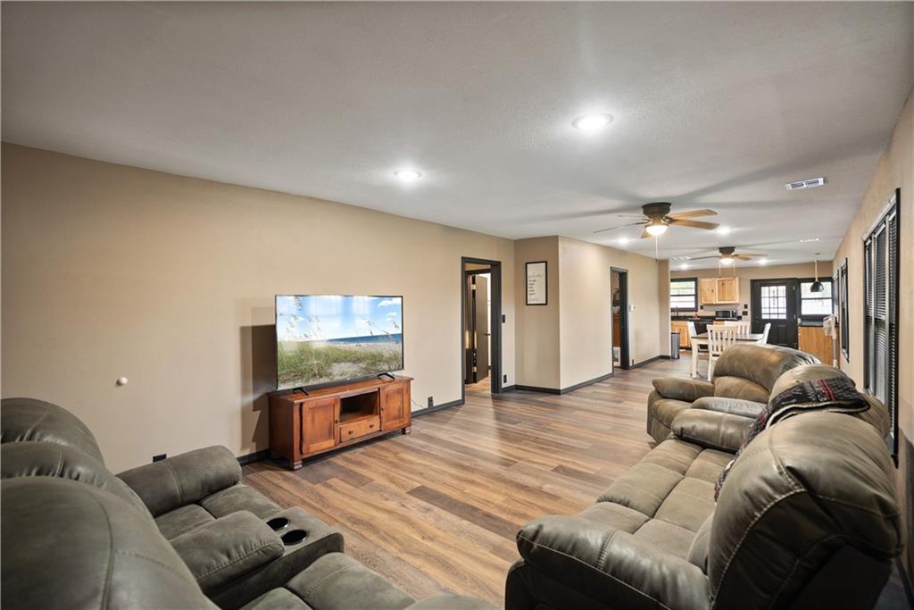 407 Lemon Street Dearing, KS 67340 - Photo 7 of 45