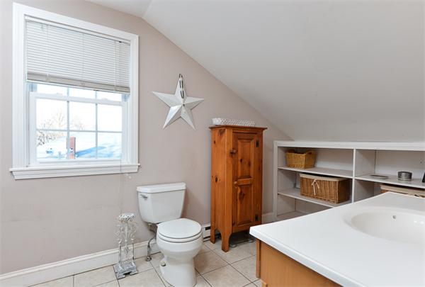53 Mountford Road Hull, MA 02045 - Photo 12 of 18