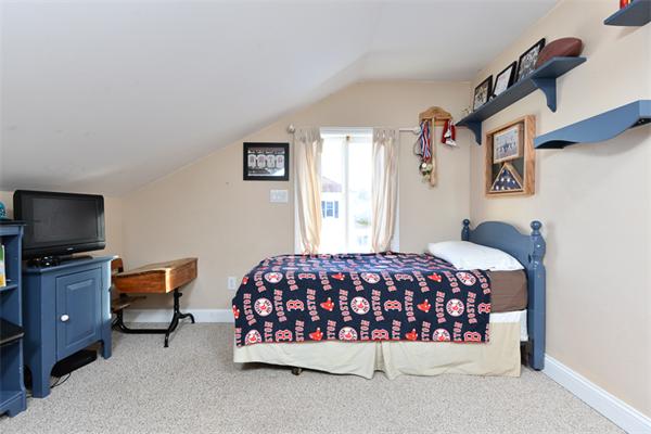 53 Mountford Road Hull, MA 02045 - Photo 13 of 18