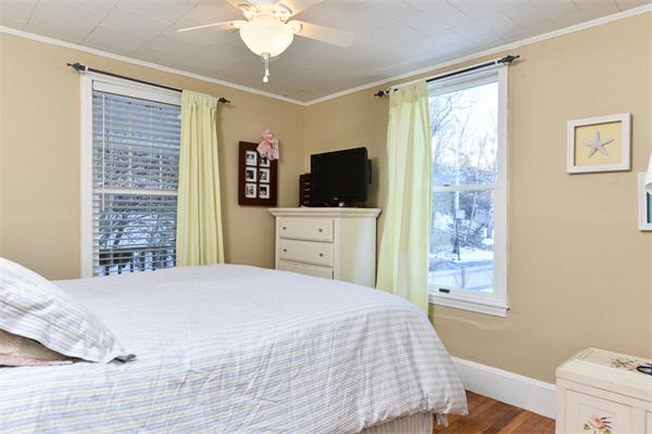 53 Mountford Road Hull, MA 02045 - Photo 10 of 18