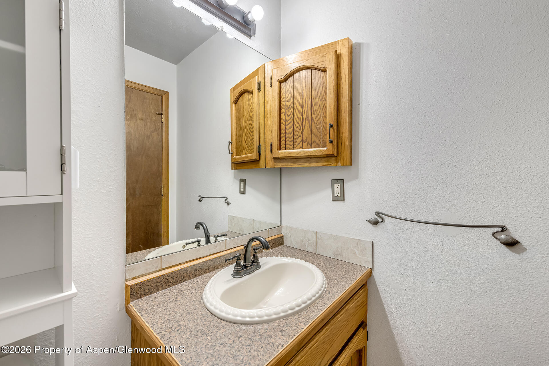 1410 Dogwood Drive Rifle, CO 81650 - Photo 26 of 40 Full Bath