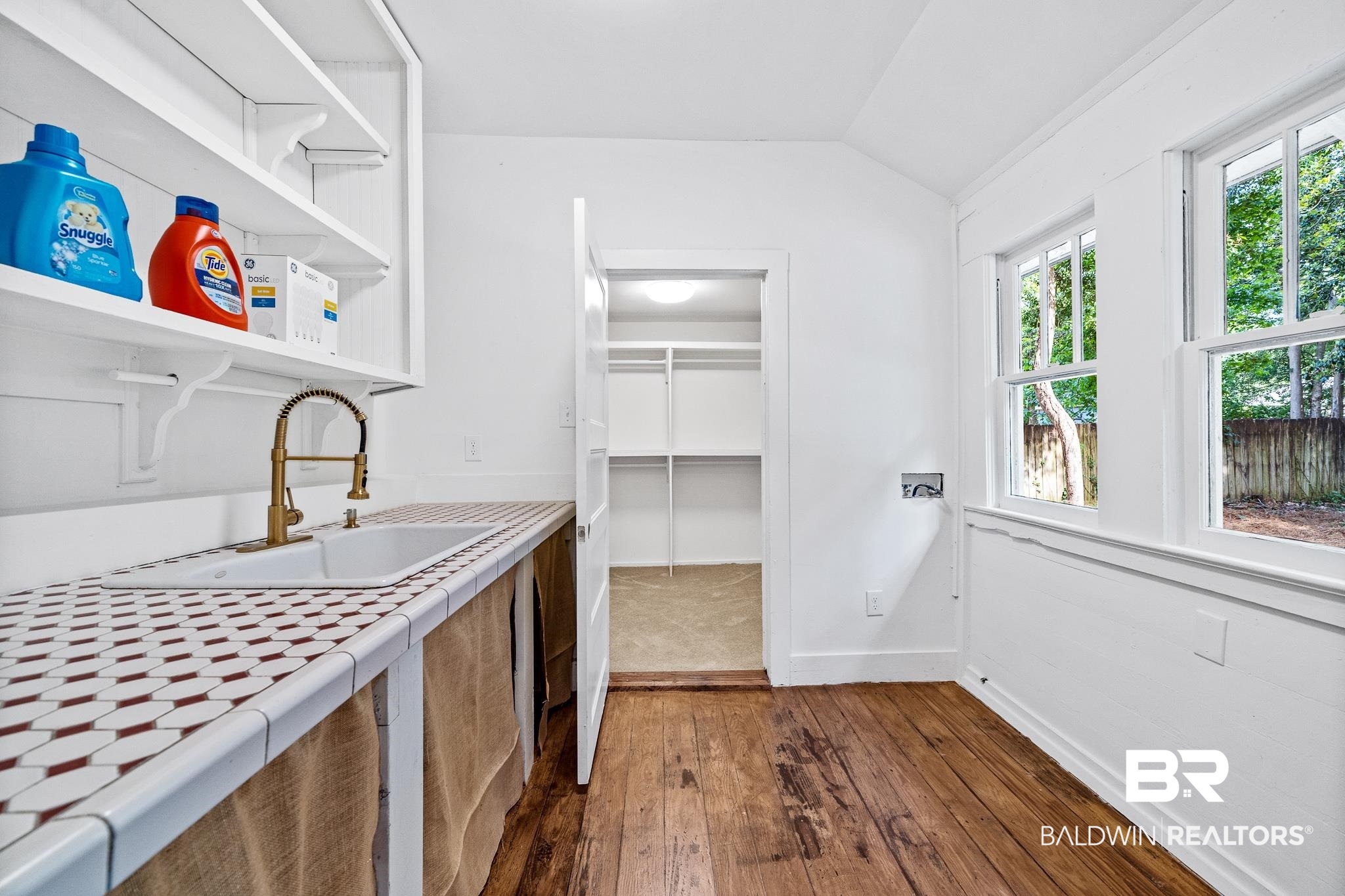 503 Oak Ridge Court West Daphne, AL 36526 - Photo 29 of 41 Utility Room