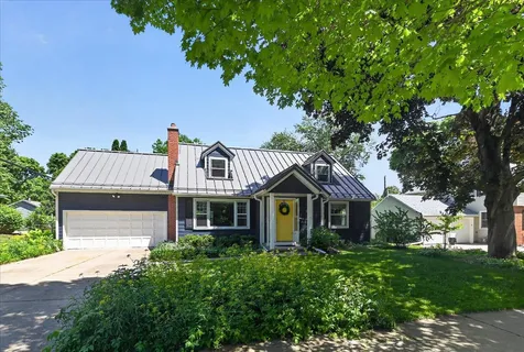 $750,000 | 501 Clifden Drive, Madison, WI 53711