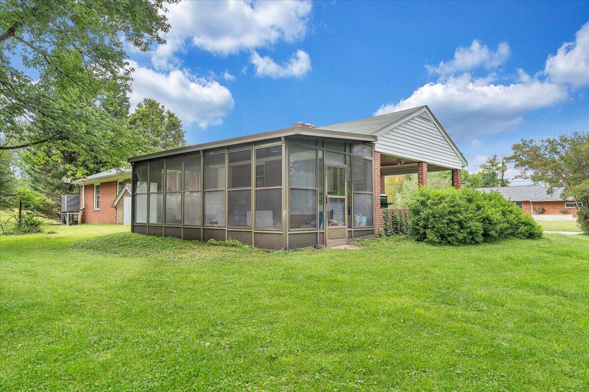 1028 Tremont Road Salem, VA 24153 - Photo 32 of 33 29-MIB04525-R5 Virtually Tidied