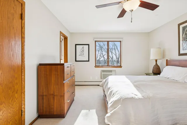 $169,900 | 100 Imperial Drive West, Unit 404, West St. Paul, MN 55118