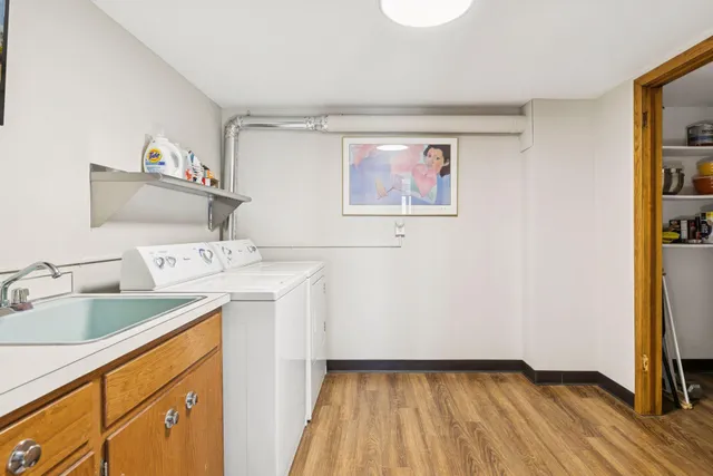 $169,900 | 100 Imperial Drive West, Unit 404, West St. Paul, MN 55118