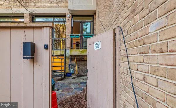 $1,099,999 | 387 N Street Southwest, Washington, DC 20024