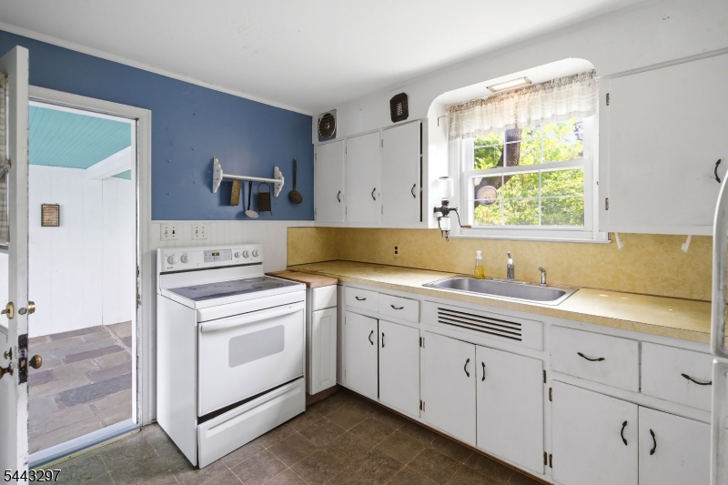 180 Milltown Road Springfield, NJ 07081 - Photo 9 of 27
