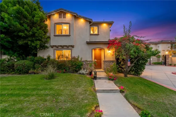 $799,999 | 8306 Telegraph Road, Downey, CA 90240