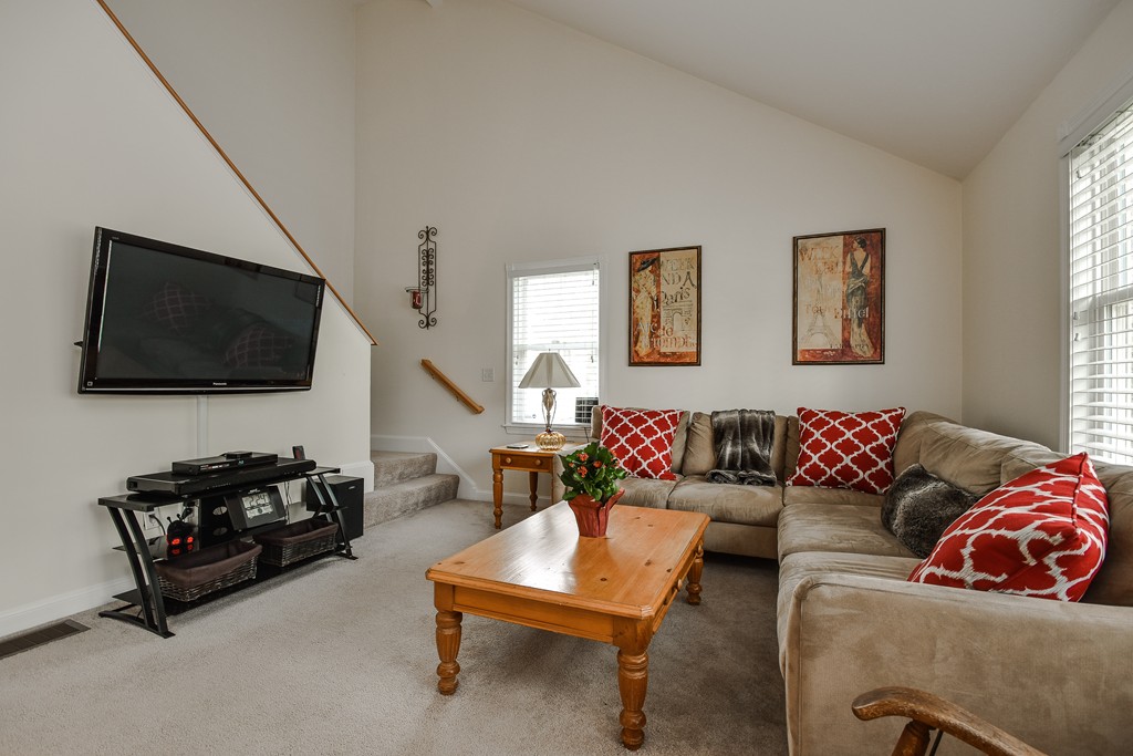 49 Whispering Brook Road, Unit 49 Marlborough, MA 01752 - Photo 5 of 27 Gallery Image 5