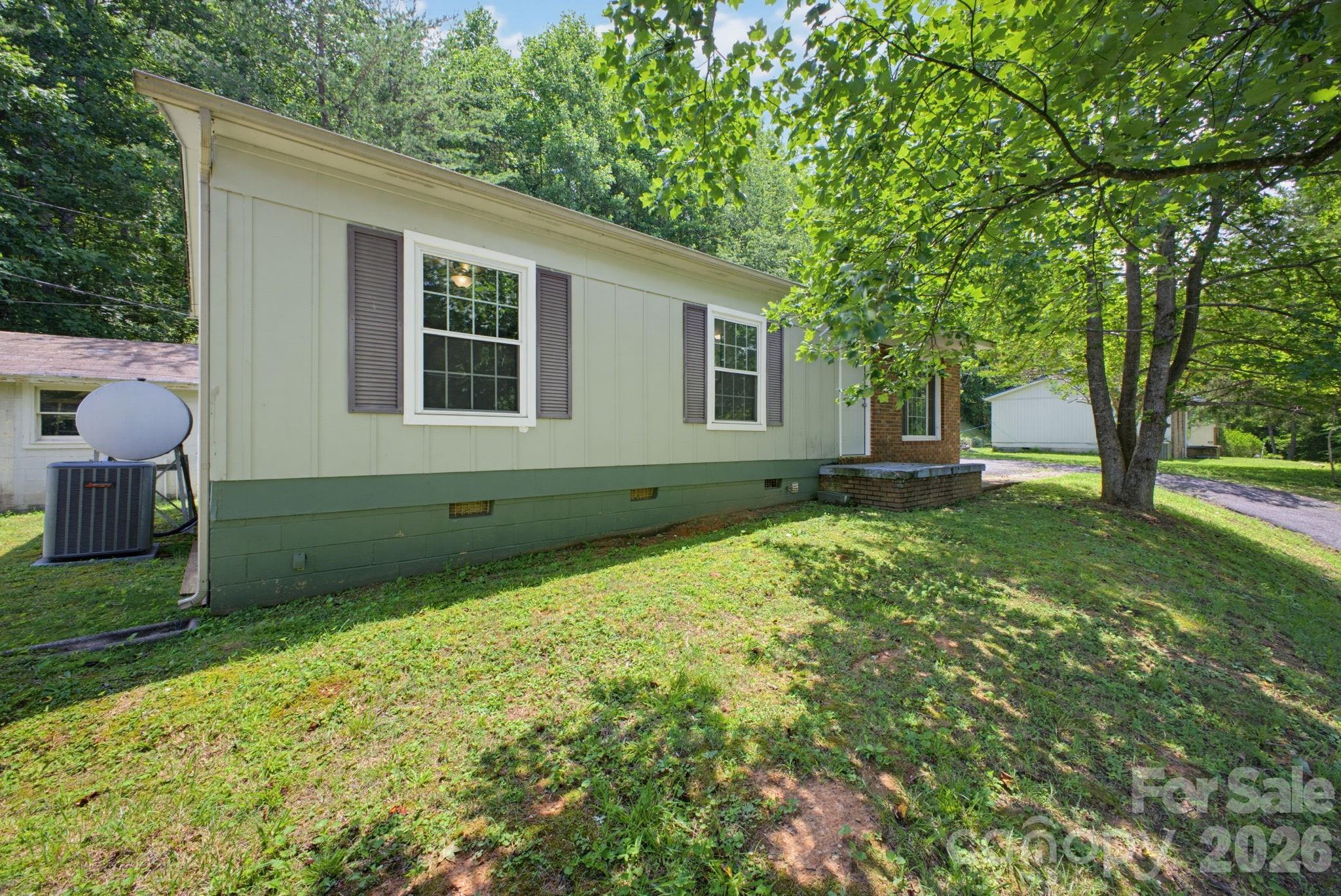 488 John Swofford Road Nebo, NC 28761 - Photo 2 of 25