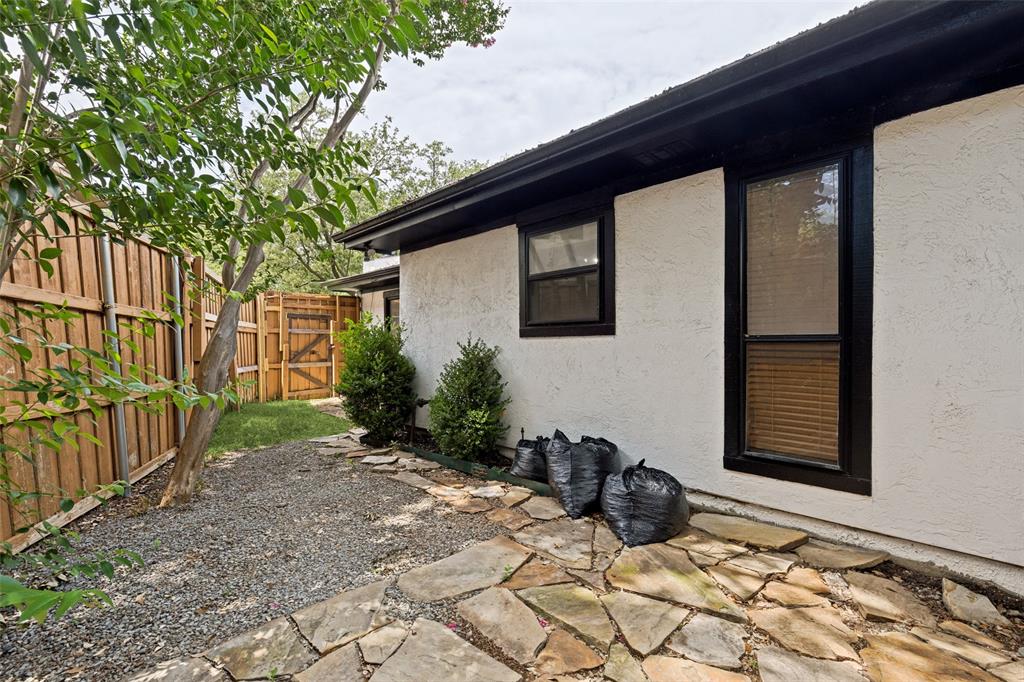 5045 Thunder Road Dallas, TX 75244 - Photo 20 of 22